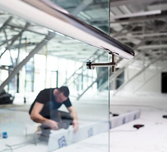 Plantation, FL highly skilled glass repair technicians