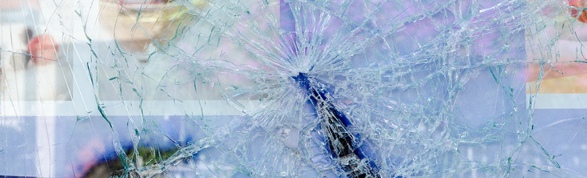 Window Broken Glass Repair in Plantation, FL