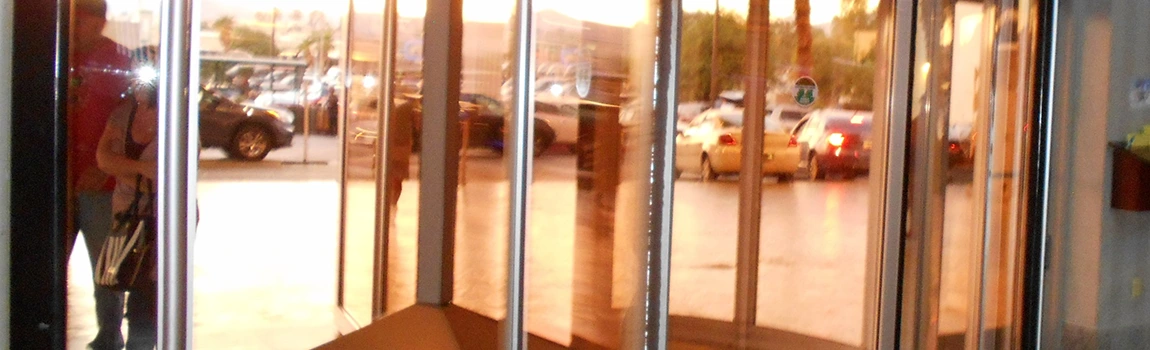 Storefront Glass Repair Cost in Plantation, FL